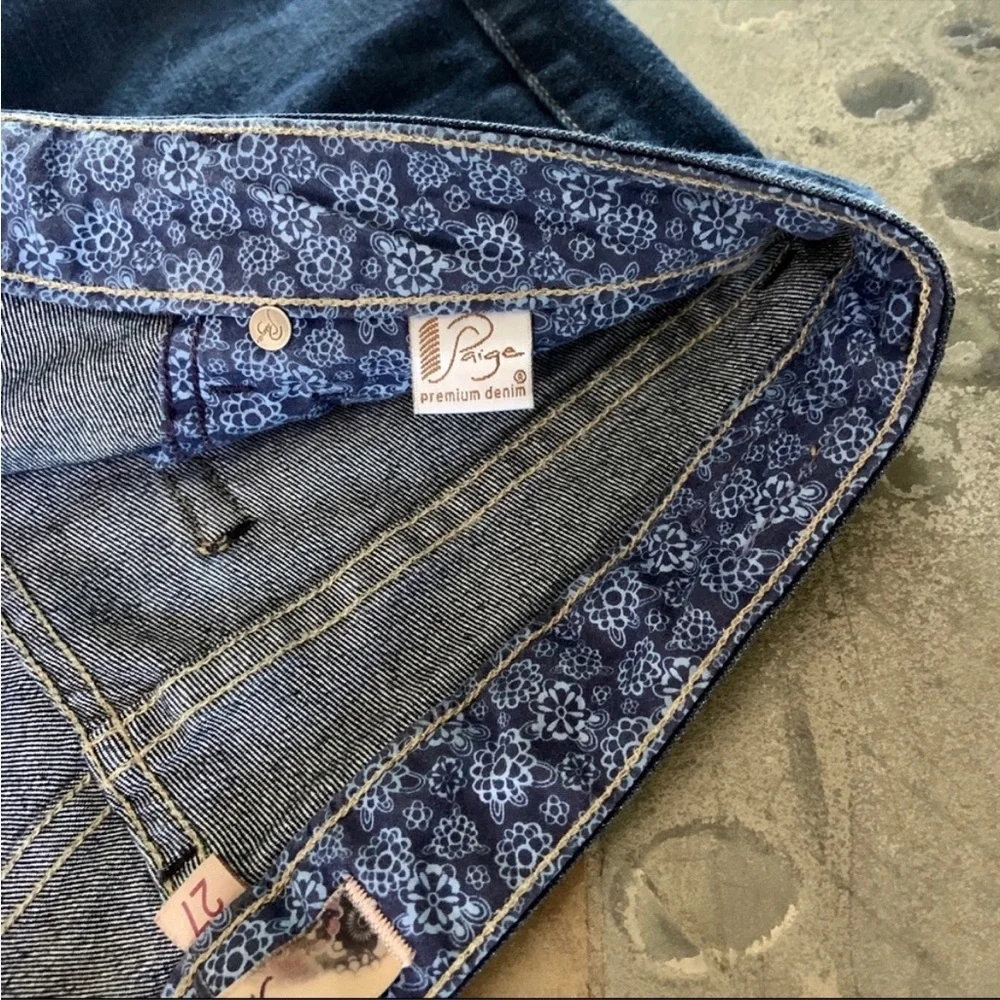 PAIGE•Size 27•Laurel Canyon Bootcut Jeans•Dark Rinse Wash•Very Gently Worn🌼 - Picture 6 of 12